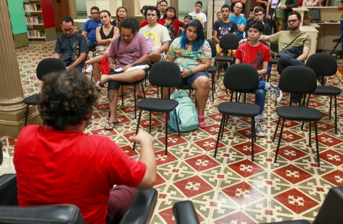 Notícias Biblioteca Pública recebe exposições oficinas e lançamentos