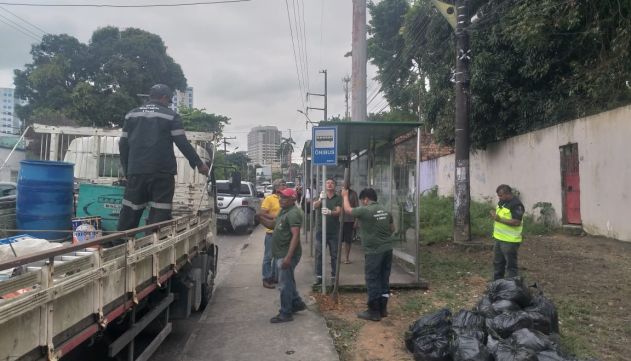 Notícias Prefeitura revitaliza paradas de ônibus em Manaus Portal