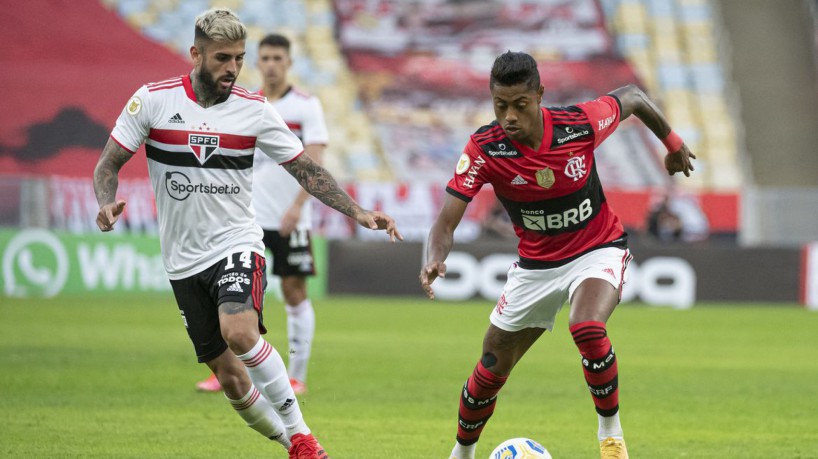 Flamengo x São Paulo: onde assistir e escalações do jogo pelo