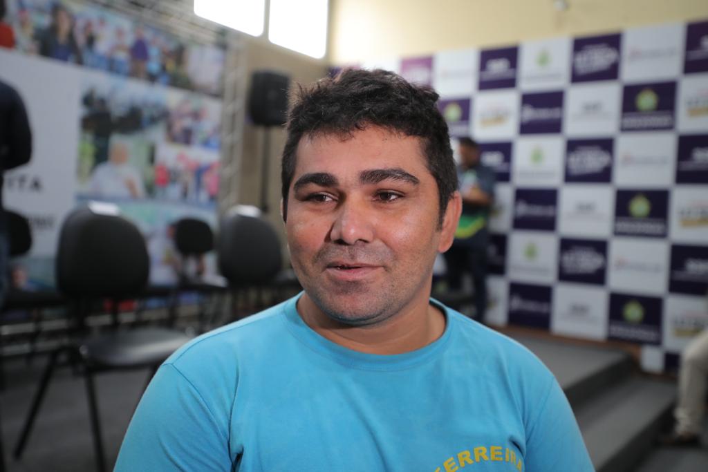 Hoje a manuten&ccedil;&atilde;o do meu emprego &eacute; gra&ccedil;as &agrave; CNH Social', relatou contemplado  do projeto do Governo do Amazonas | Portal do 3