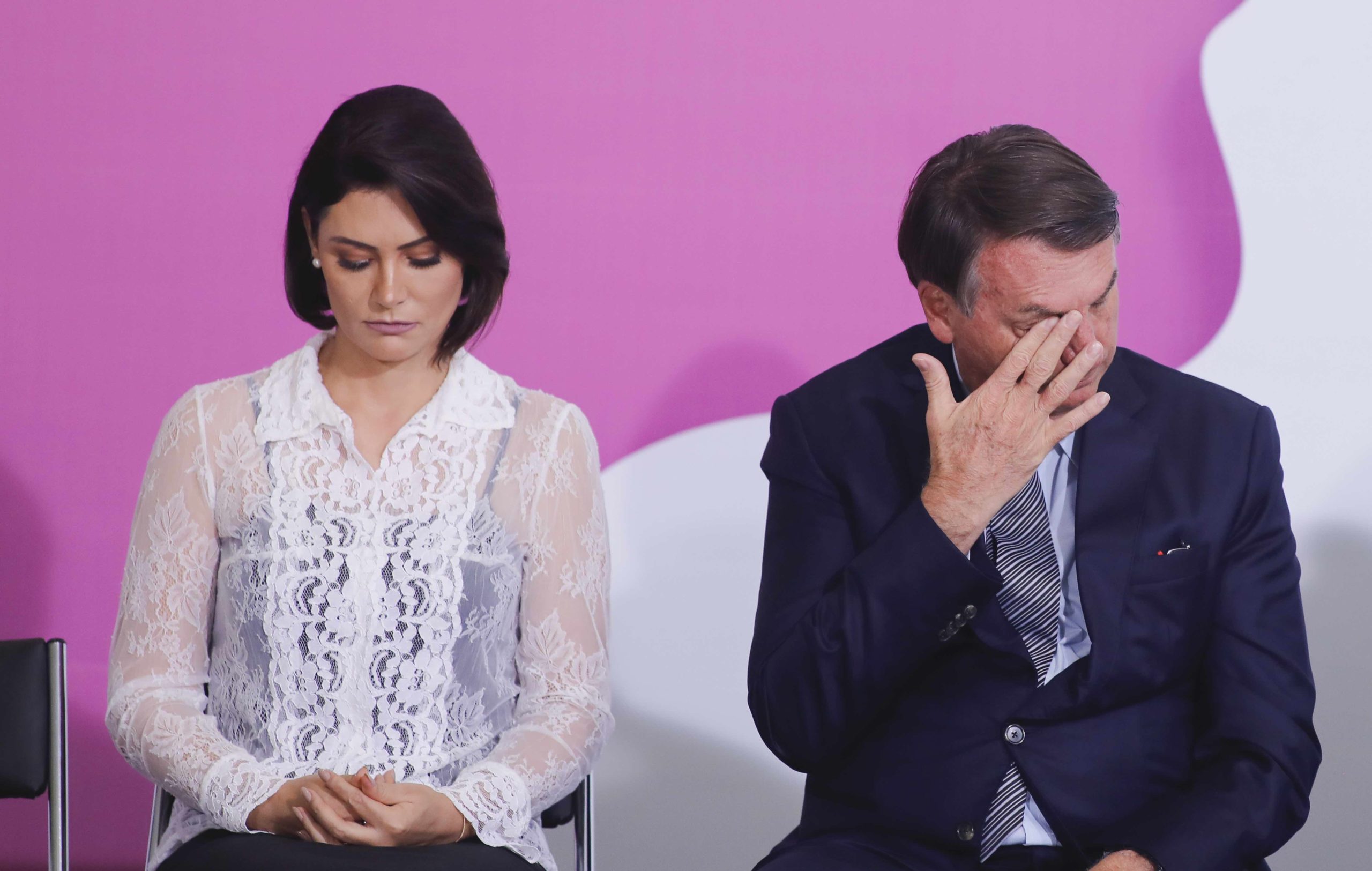 Um presidente INbroch&aacute;vel? - Esquerda Online