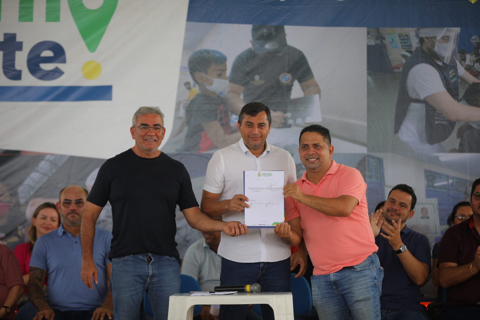 Pode ser uma imagem de 10 pessoas, pessoas em p&eacute; e texto que diz "O trabalho fala pela gente. Governo Sesot AMAZONAS GOVERNO ESTADO PUAAN"