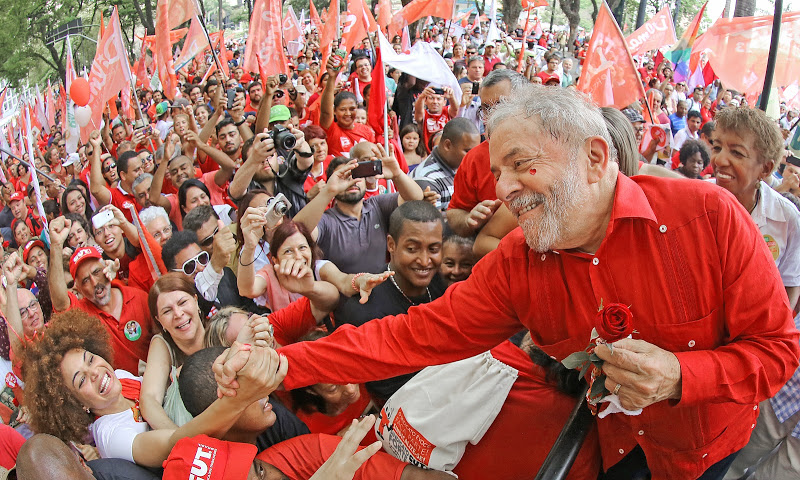 Lula tem 47% das inten&ccedil;&otilde;es de voto; Bolsonaro, 28% e Ciro, 8%