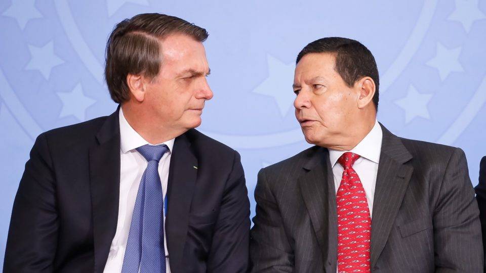 Com 53% de reprovação, Bolsonaro mantém pior nível de avaliação