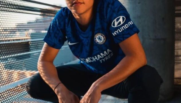 FIFA 23: jogadora do Chelsea é a 1ª mulher na capa do game na