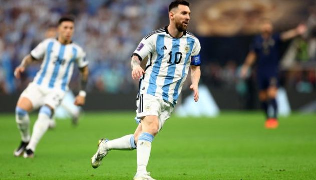 Messi faz história ao passar marca de Pelé na final da Copa do Catar