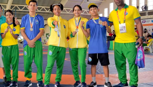 Invicta, atleta ense de tênis está na final dos Jogos Universitários  Brasileiros 2023, am