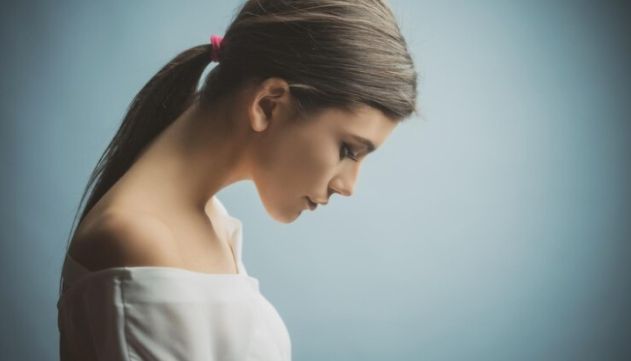 psicologiasdobrasil.com.br - Mentira, vergonha ou defesa? O que est&aacute; por tr&aacute;s de quem n&atilde;o sustenta o olhar ao falar